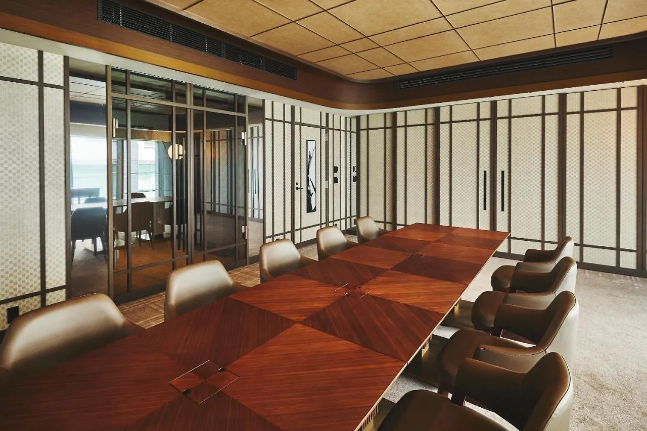 Voco Osaka Central By Ihg Hotel